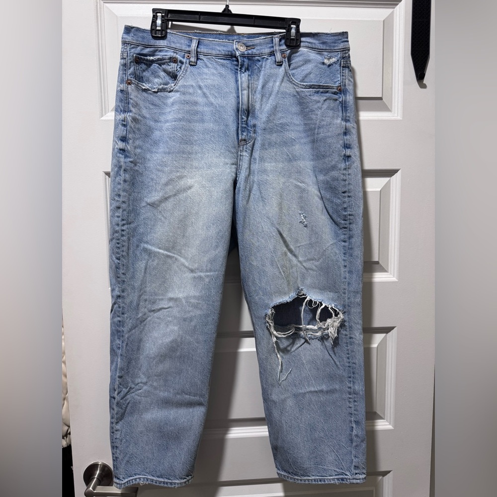 American Eagle 90s boyfriend